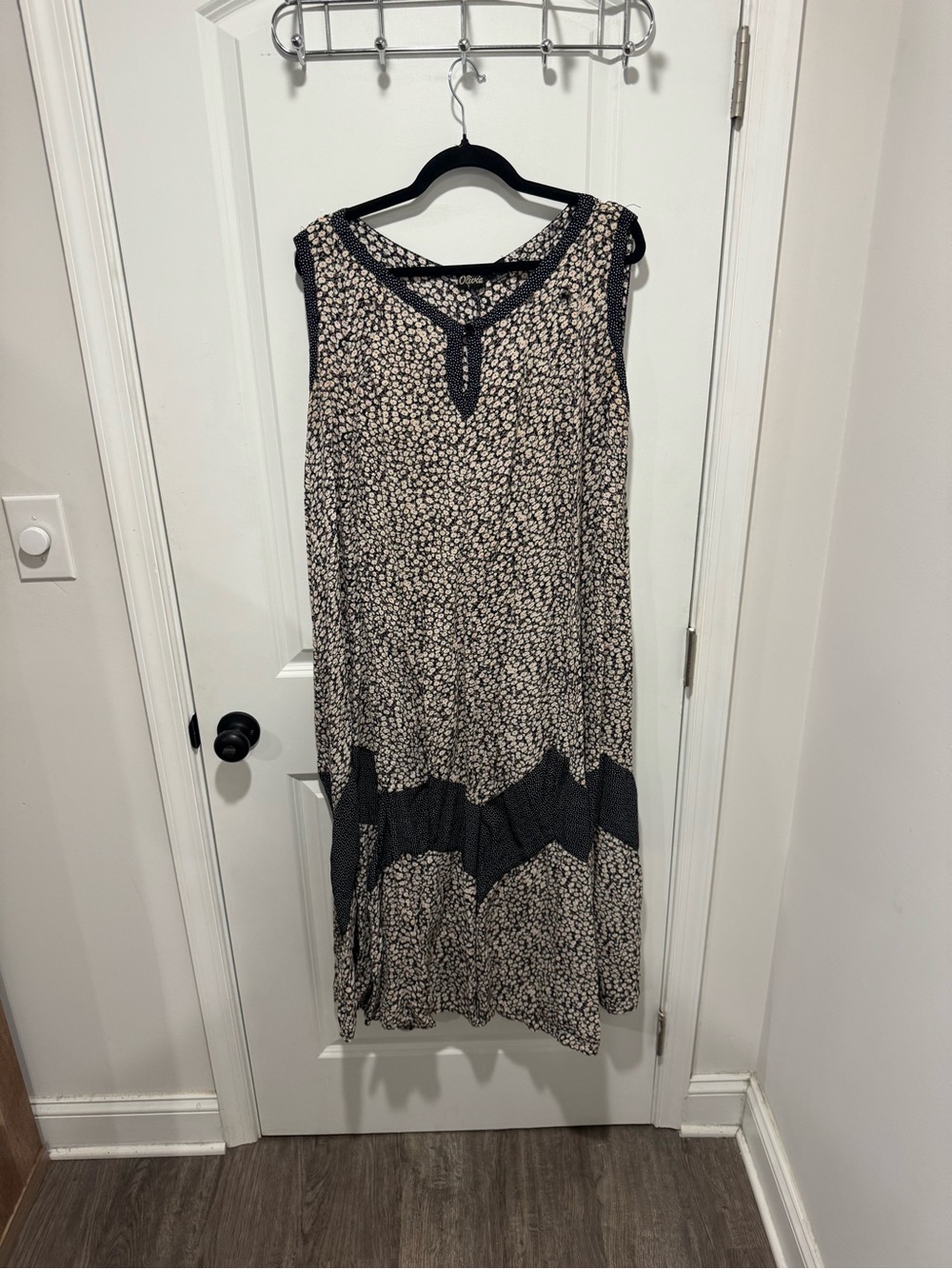 Sleeveless Black and Cream Floral Maxi Dress with Contrast Trim
